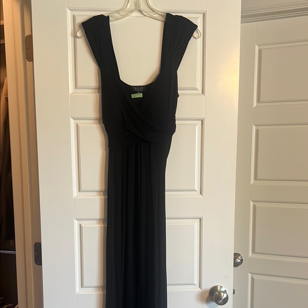 Black stretchy maxi dress